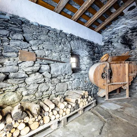 Petit Calin - Le Four Des Alpes *